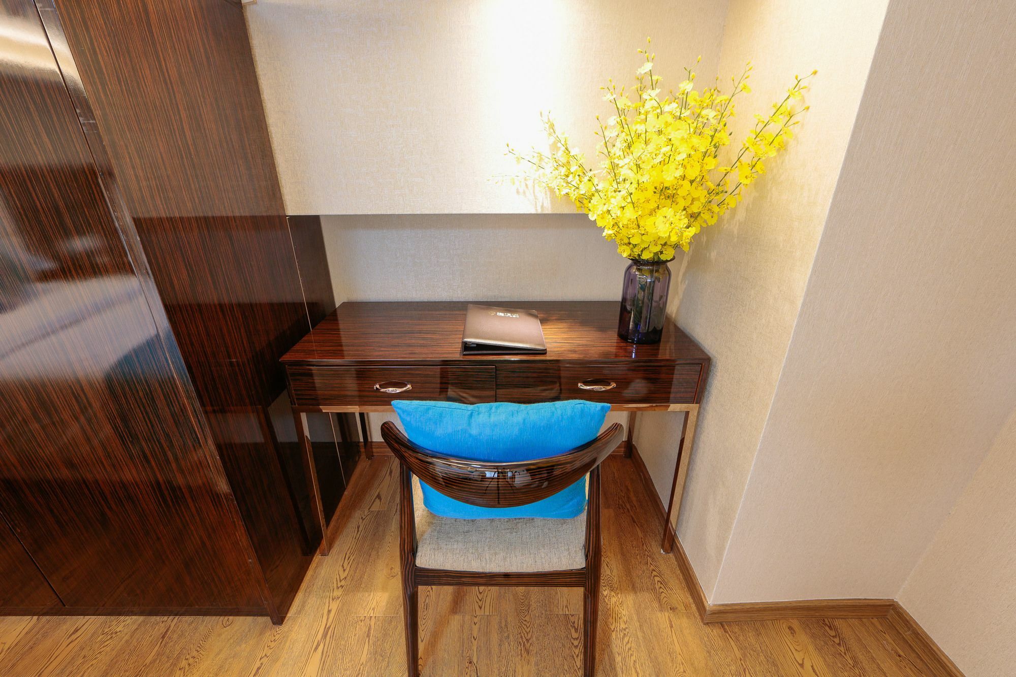 Waifiden Duplex Hotel Apartment Zhongyong Jinyu Branch-Free Shuttle Bus During The Canton Fair Exterior photo
