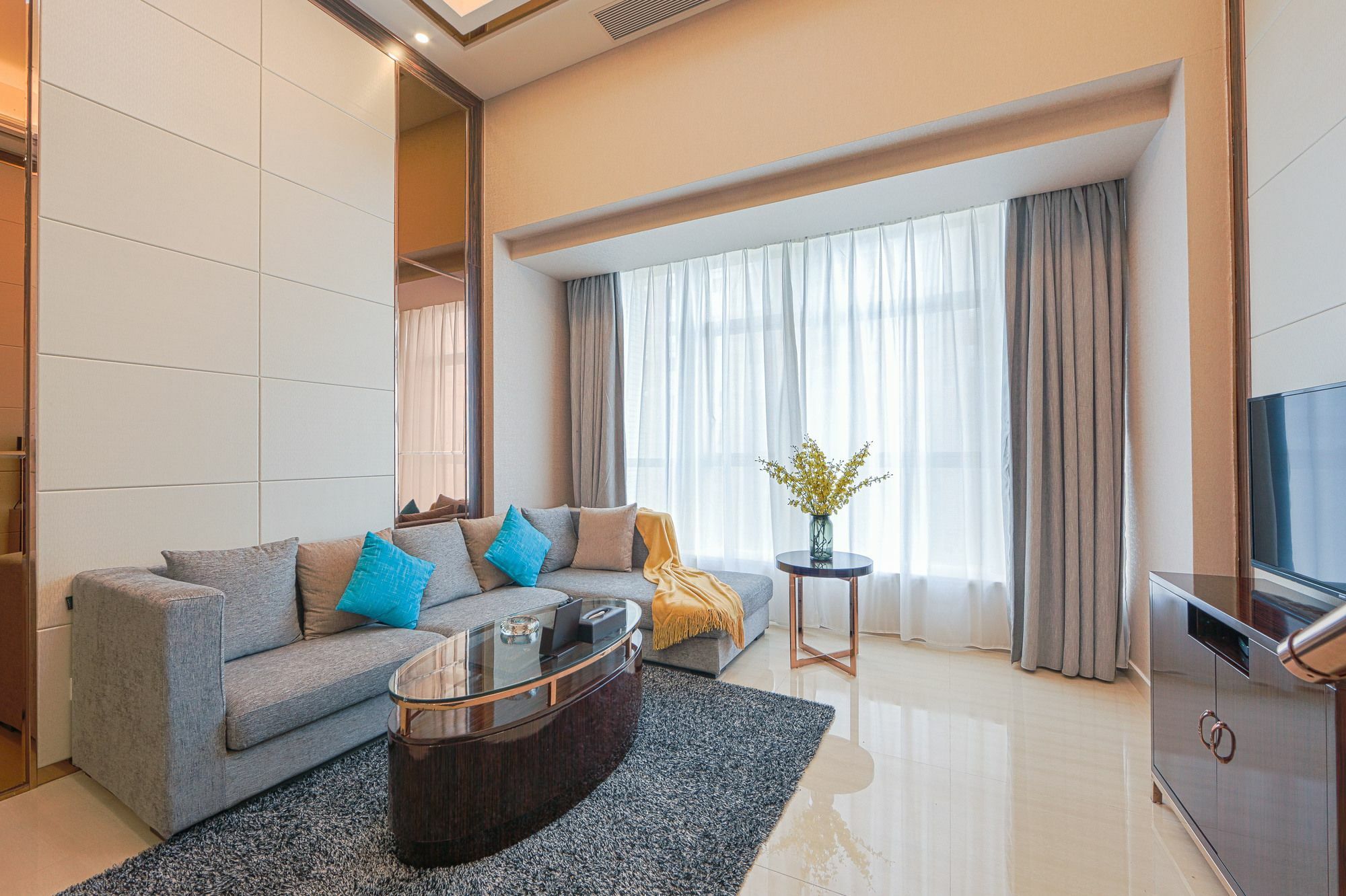 Waifiden Duplex Hotel Apartment Zhongyong Jinyu Branch-Free Shuttle Bus During The Canton Fair Exterior photo